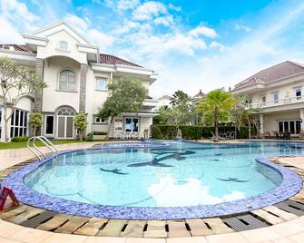 Novilla Boutique Resort - Sungailiat - Piscina