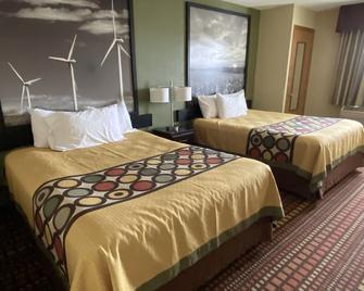 Relax Inn and Suites - Adair - Bedroom