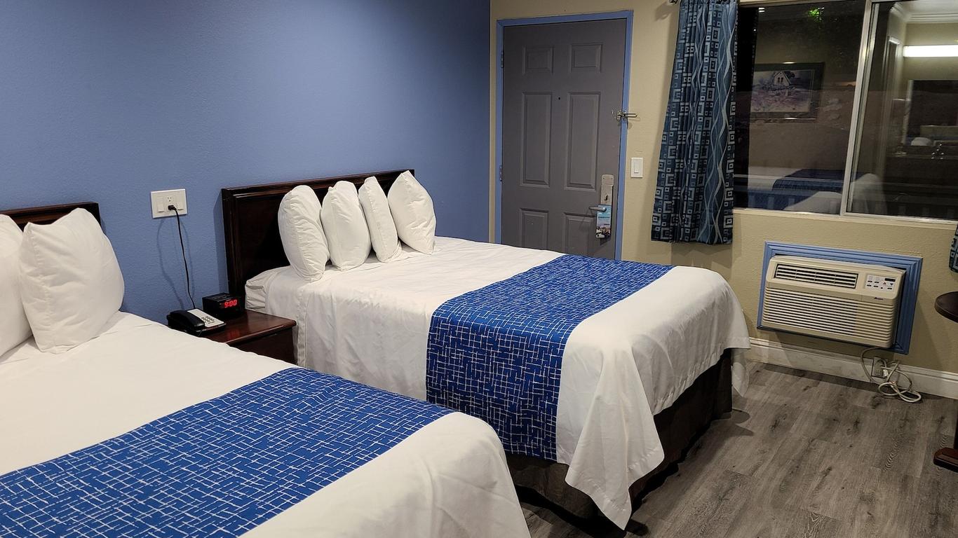 Travelodge by Wyndham Clearlake