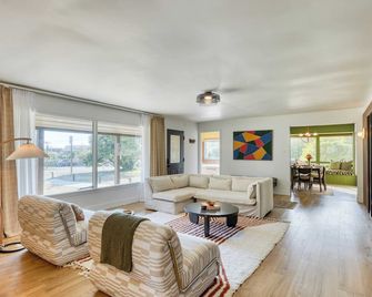 Walk to Beach Shops Fireplace Patio Dining Firepit at Manzanita Ave. - Manzanita - Sala de estar