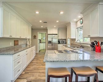 All-Seasons Chewelah Home Fish, Golf and Ski! - Chewelah - Kitchen