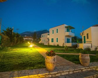 Kyparissia Blue Boutique Hotel - Kyparissia