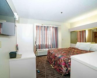 Red Roof Inn & Suites Euless - DFW Airport Southwest - Euless - Ložnice
