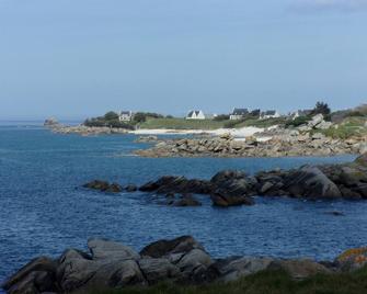 Fisherman's Cottage A Stone's Throw From The Beach - Plouescat - Beach