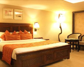 Hotel Sai Inn - Mumbaj - Sypialnia