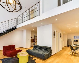 High Standing Comfortable Loft 125m2 city center - Straatsburg - Huiskamer