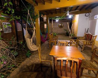 Posada Los Tajibos - Puerto Iguazú - Patio