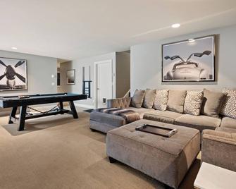 Aspen 107 Park Ave - Aspen - Living room
