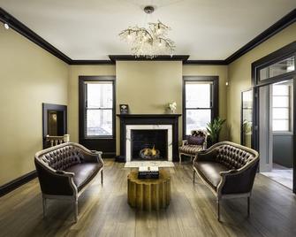 ذا إدوارد هوتل - بوفالو - غرفة معيشة
