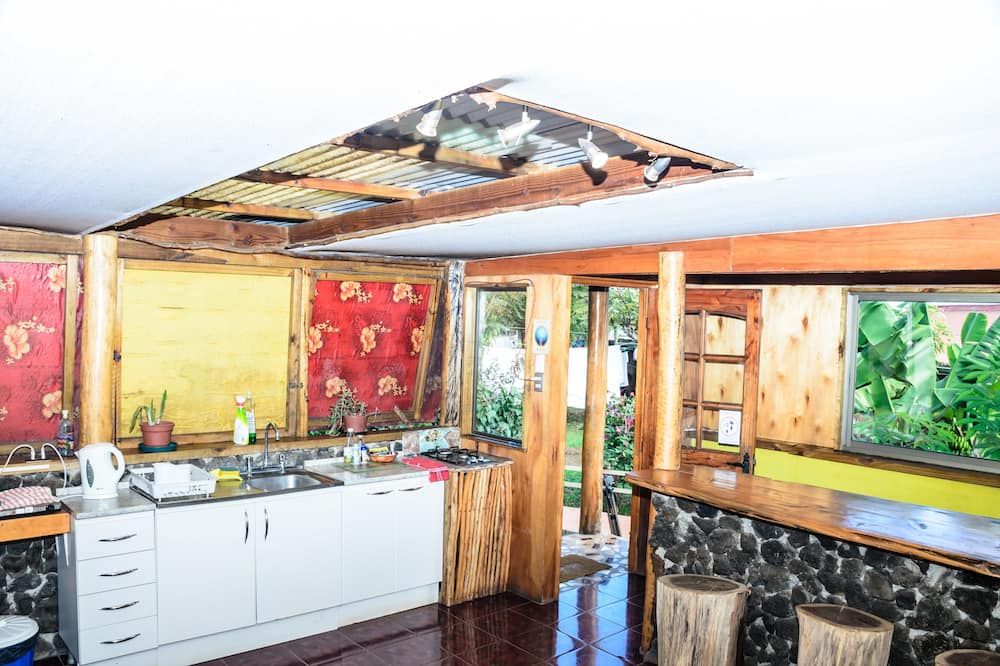 Cabanas Mana Nui Inn - Hanga Roa - מטבח