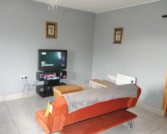 Self Catering Apartment Achill Island Pe - Westport - Living room