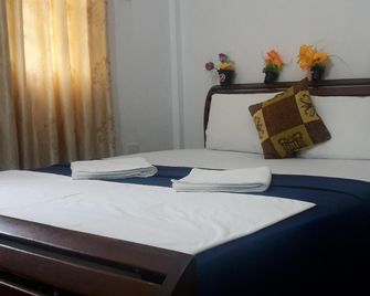 Hotel Blue Whale - Jaffna - Schlafzimmer