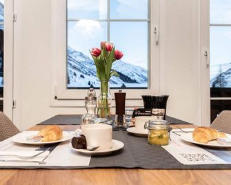 Alpenhotel Schlüssel - Andermatt - Dining room