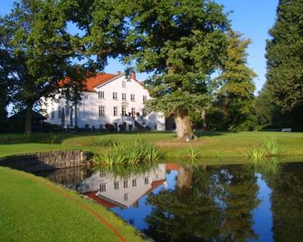 Hotel & Gästehaus Gut Kaden - Henstedt-Ulzburg