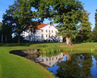 Hotel & Gästehaus Gut Kaden - Henstedt-Ulzburg
