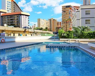 Apartment In Av Mediterraneo - Benidorm - Pool