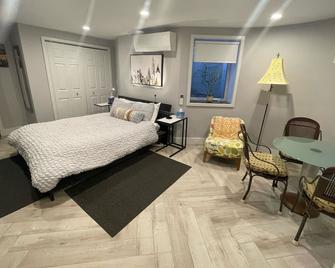 Cozy and comfortable - Boston - Bedroom