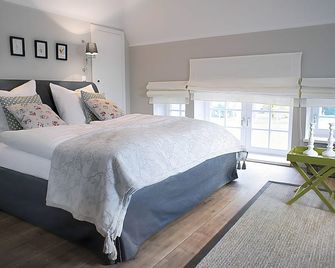 Fantastic ambience, up to 8 people, exclusive furnishings, near Bad Zwischenahn - Westerstede - Спальня