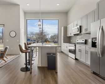 Luxury Townhouse-Style Apartment Hgv 1022 - Austin