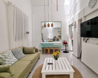 Small house with garden - Dalat - Living room