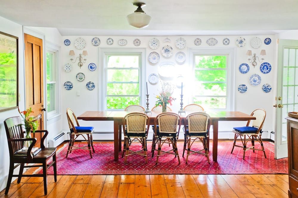 Blissful Farmhouse with Swim Pond & Vegetable Garden - Red Hook - Dining room
