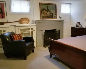 Entire Basement Apartment, Prime Location! - Salt Lake City - Bedroom