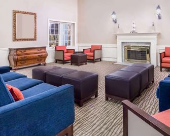 Days Inn by Wyndham Williamsburg Historic Area - Williamsburg - Lounge