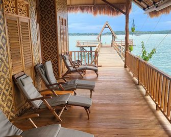 Kelong Pancing Madu Tiga - Tanjung Pinang - Balkon