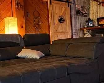 The Hidden Gem - Gracefield - Living room
