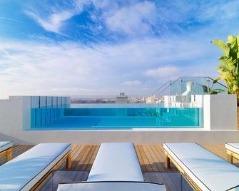 H10 Puerta de Alcalá - מדריד - בניין