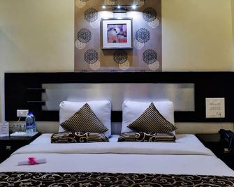 Hotel Shanti Palace - Ajmer - Bedroom