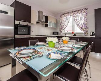 Apartment near the sea - Marsaxlokk - Dining room