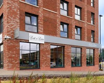 Stylish Luxury 1 Bed Flat at the Heart of Birmingham-Birmingham City Centre -FREE Parking - Birmingham - Building