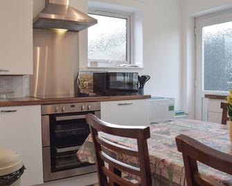 2 bedroom accommodation in Hoghton, near Preston - Samlesbury - Dining room