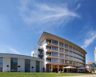 Vienna House by Wyndham Havelufer Potsdam - Potsdam - Gebouw