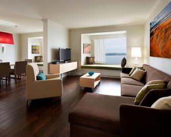 Delta Hotels by Marriott Prince Edward - Charlottetown - Living room