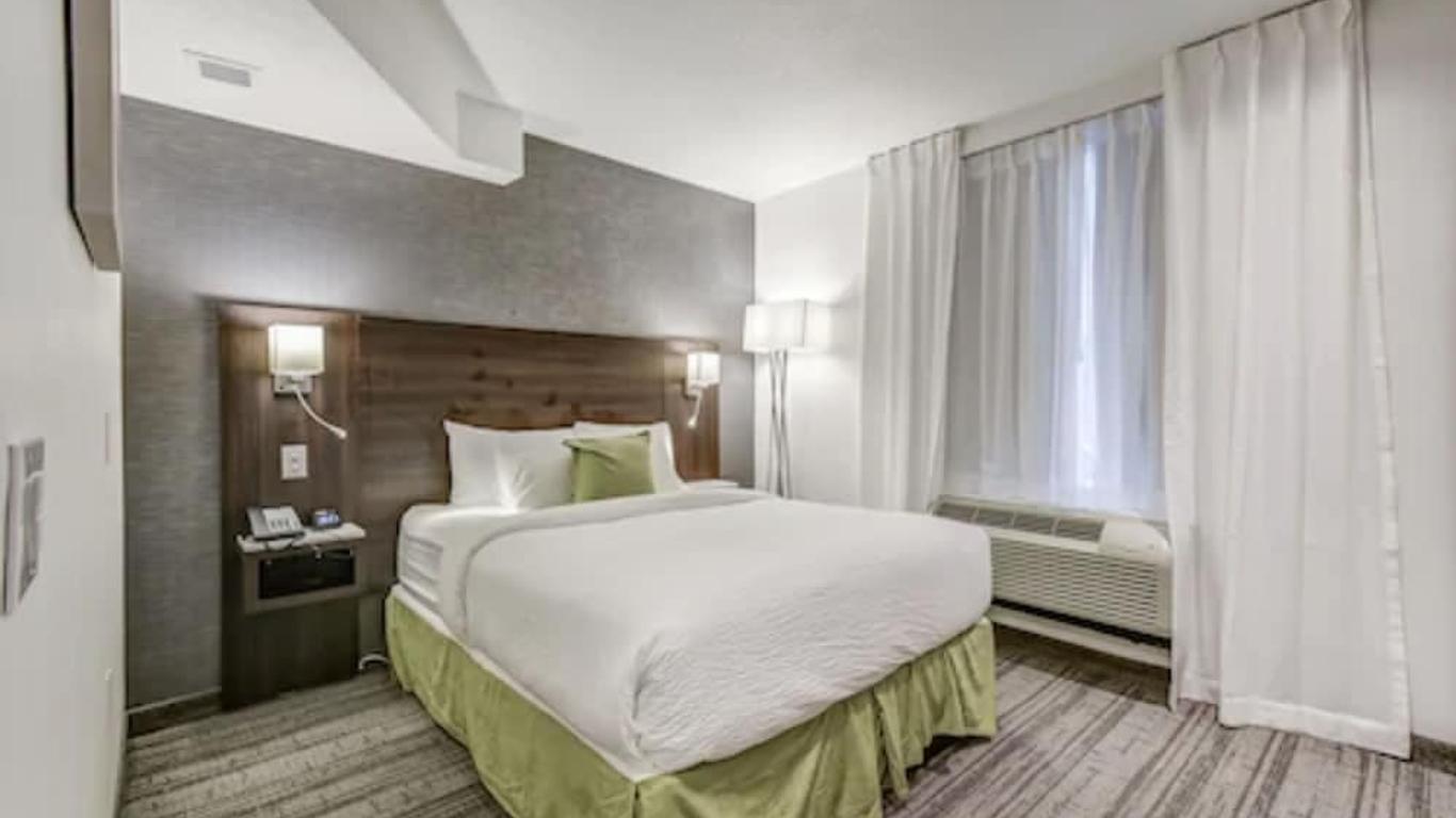 Est Hotel