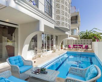 Wise Hotel & Spa - Adults Only - Antalya - Pool