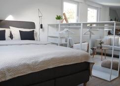 F&E - gemütliche & zentrumsnahe Unterkunft - Esslingen am Neckar - Bedroom