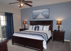 Lake Vacation Condo A-5 on Table Rock Lake by RedAwning - Hollister - Bedroom