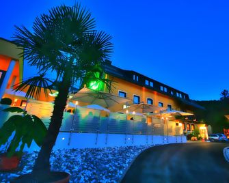 Hotel Rösch - Klagenfurt - Building