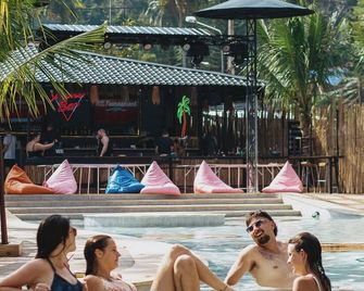 Summer Club and Hostel Ao Nang - Ao Nang
