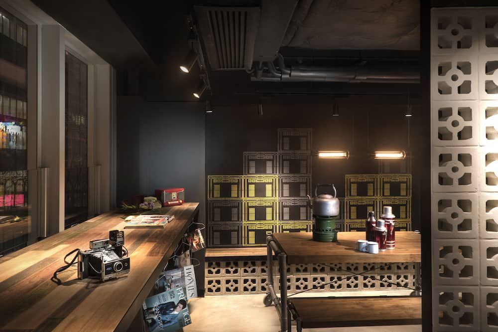 أتتيود أون غرانفيل