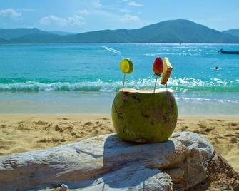 هوتل سانسيراكا - بلدية سانتا مارتا - شاطئ