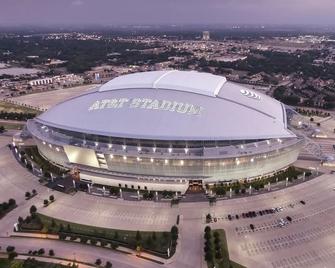 Walk to AT&T Stadium , Globelife from Cozy 2bd/ba Apartment - Arlington - Building