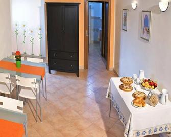 B&B Le Regalie - Castro - Jídelna