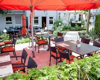 Uno Hotel Stuttgart Großbettlingen - Großbettlingen - Terasa