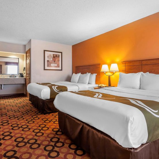 Bedroom view of Quality Inn and Suites Owasso US-169