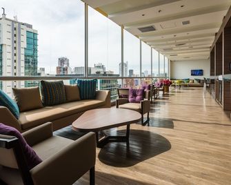 Hampton By Hilton Bucaramanga - Bucaramanga