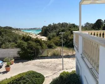 Tabù Hotel - Porto Cesareo - Balcón